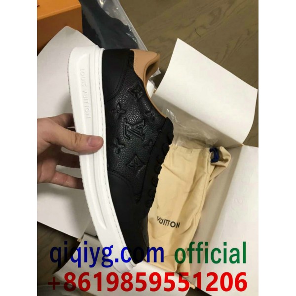 qiqiyg.com Официален Whatsapp:+8619859551206 Топ доставчик на модни дрехи, обувки, чанти, аксесоари на едро Най-добра цена Qiqi-233