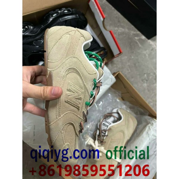 qiqiyg.com Официален Whatsapp:+8619859551206 Топ доставчик на модни дрехи, обувки, чанти, аксесоари на едро Най-добра цена Qiqi-242