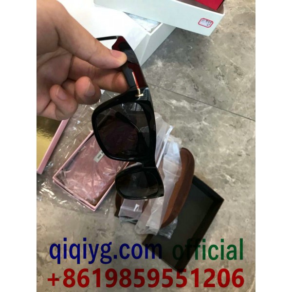 qiqiyg.com Официален Whatsapp:+8619859551206 Топ доставчик на модни дрехи, обувки, чанти, аксесоари на едро Най-добра цена Qiqi-341