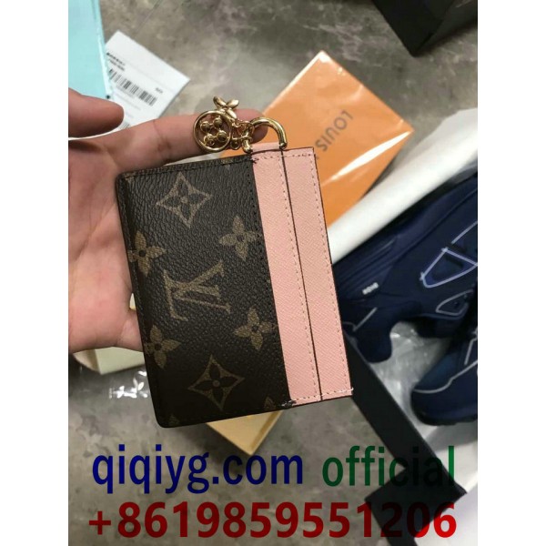 qiqiyg.com Официален Whatsapp:+8619859551206 Топ доставчик на модни дрехи, обувки, чанти, аксесоари на едро Най-добра цена Qiqi-370