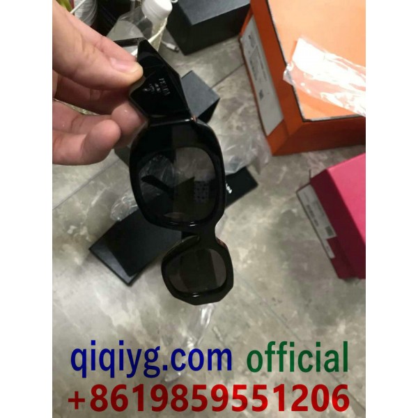 qiqiyg.com Официален Whatsapp:+8619859551206 Топ доставчик на модни дрехи, обувки, чанти, аксесоари на едро Най-добра цена Qiqi-451