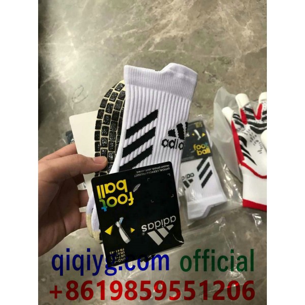 qiqiyg.com Официален Whatsapp:+8619859551206 Топ доставчик на модни дрехи, обувки, чанти, аксесоари на едро Най-добра цена Qiqi-615