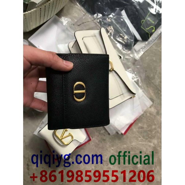 qiqiyg.com Официален Whatsapp:+8619859551206 Топ доставчик на модни дрехи, обувки, чанти, аксесоари на едро Най-добра цена Qiqi-633