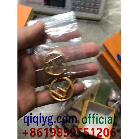 qiqiyg.com Официален Whatsapp:+8619859551206 Топ доставчик на модни дрехи, обувки, чанти, аксесоари на едро Най-добра цена Qiqi-800